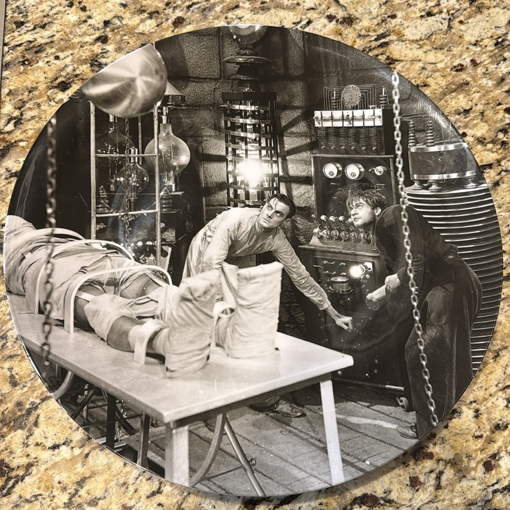 Universal Studios Frankenstein Large 15in Melamine, Circular serving Dish